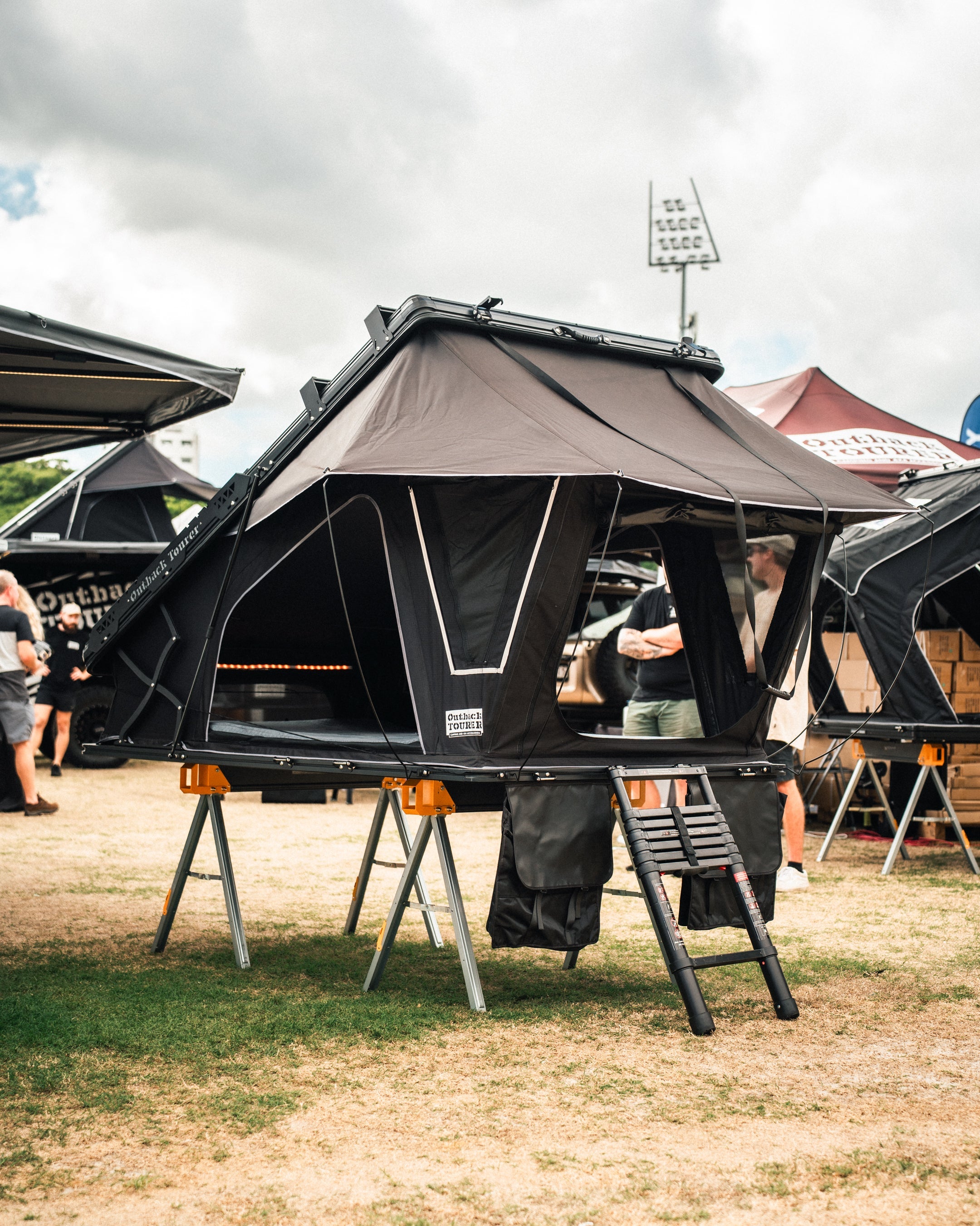 OT 1.4 X ROOFTOP TENT